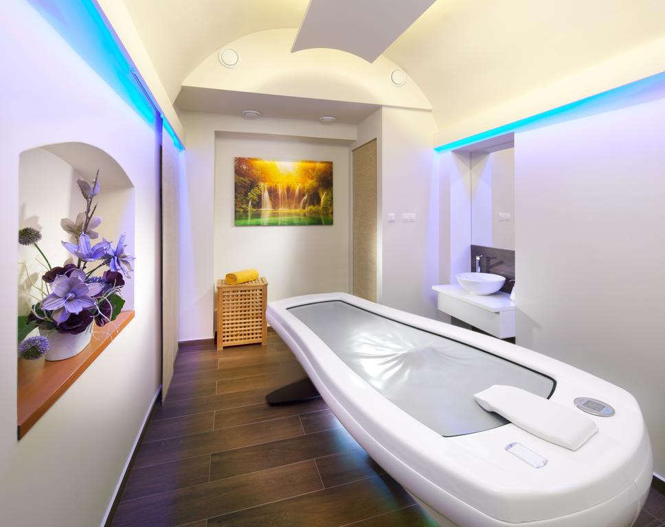 Hotel Reza Františkovy Lázně エクステリア 写真