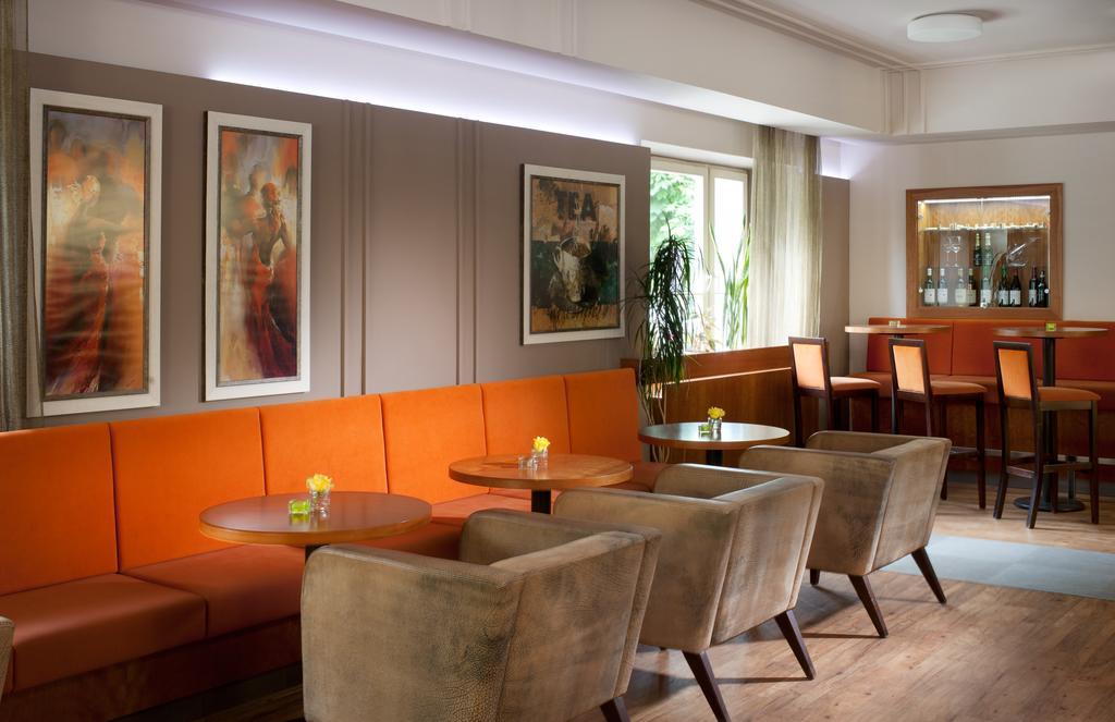 Hotel Reza Františkovy Lázně エクステリア 写真