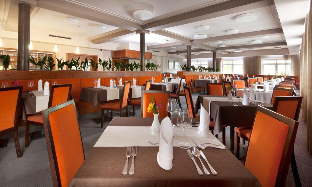 Hotel Reza Františkovy Lázně エクステリア 写真