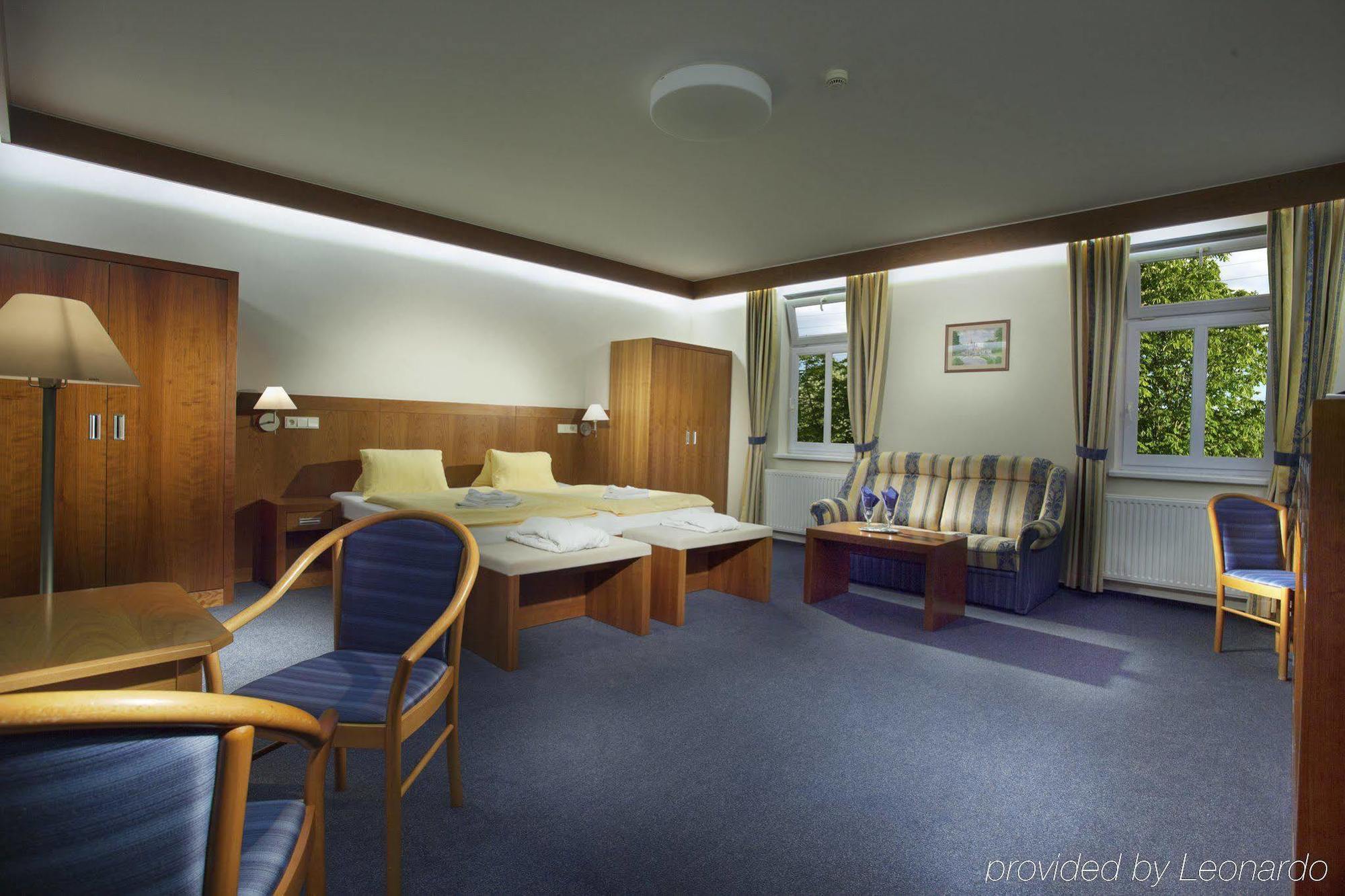 Hotel Reza Františkovy Lázně エクステリア 写真